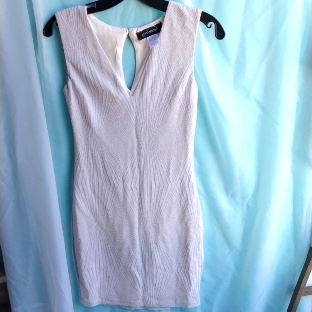 2S7. Grayson dress